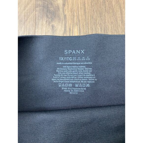 Women SPANX Look At Me Now camo graphic athletic leggings pants, 1X - Picture 4 of 5